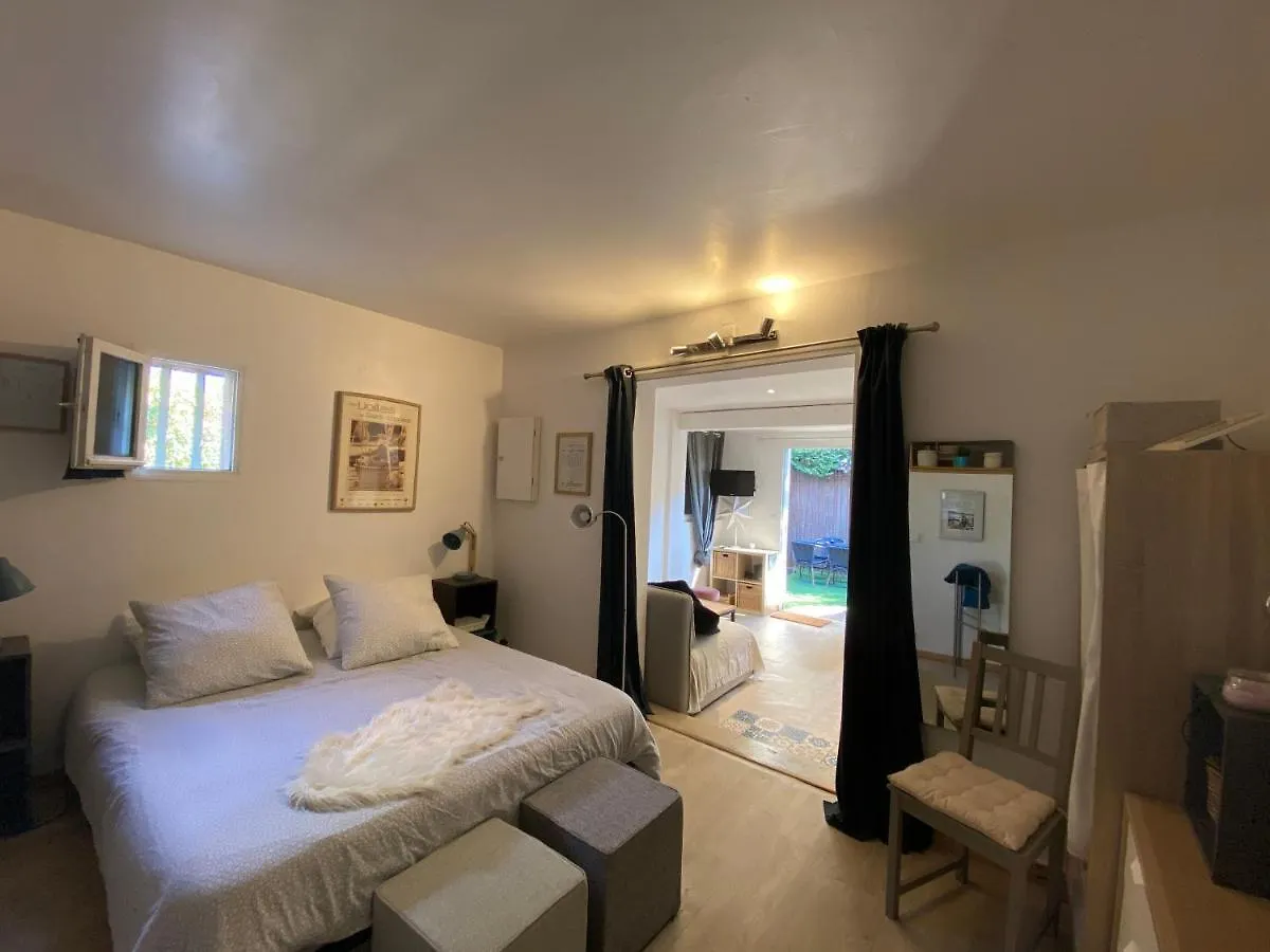 Agreable Studio Proche Sttropez Piscine Et Tennis Gassin