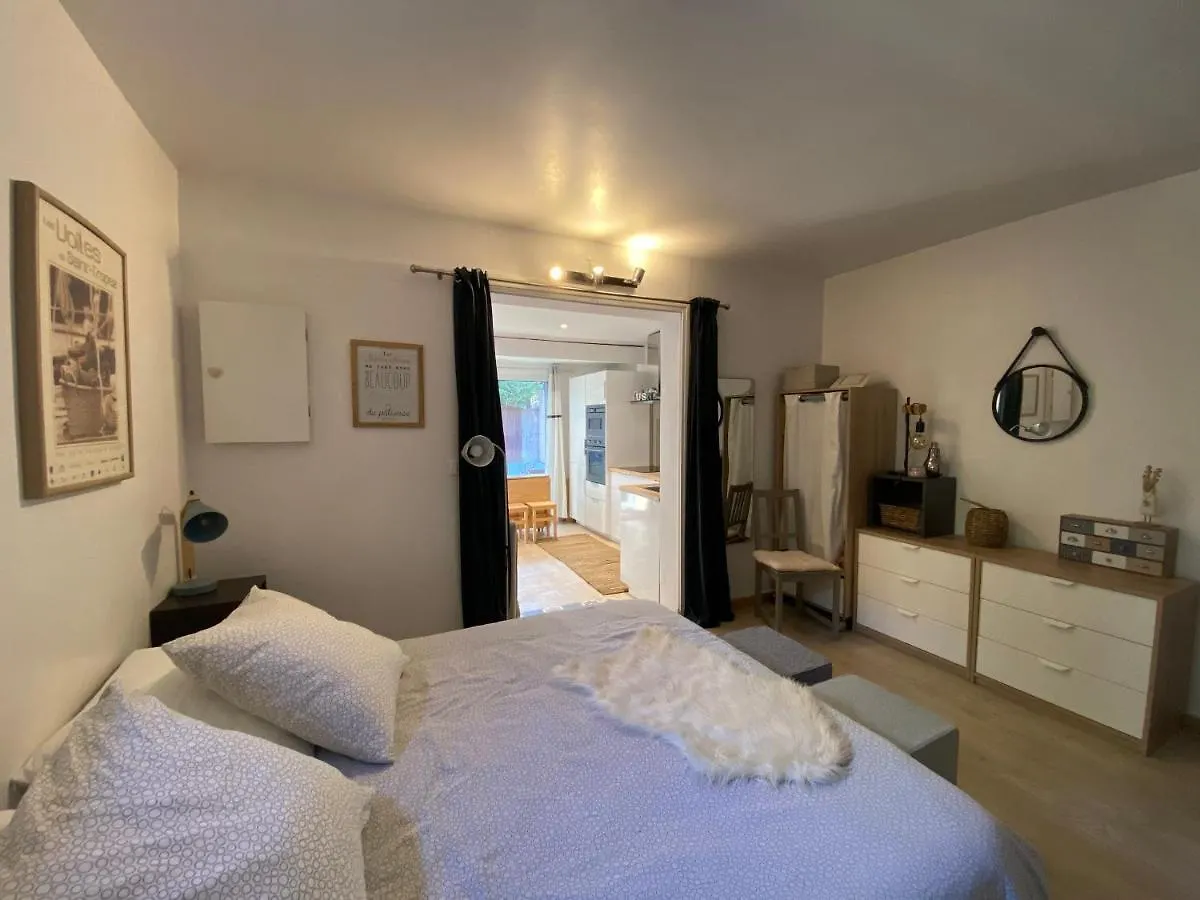 Agreable Studio Proche Sttropez Piscine Et Tennis Gassin Apartment