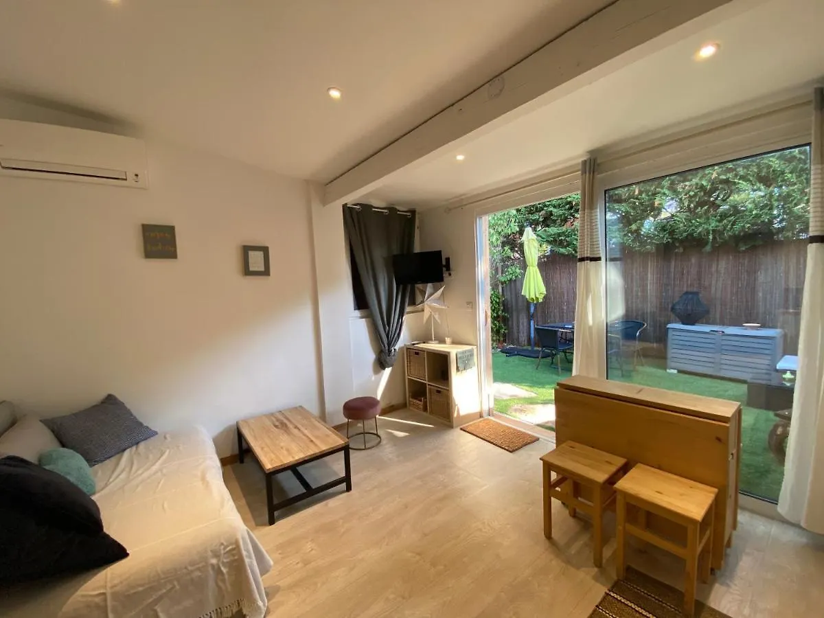 Agreable Studio Proche Sttropez Piscine Et Tennis Gassin